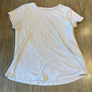 t shirt
brand wonder nation
size youth XL 14-16
good condition